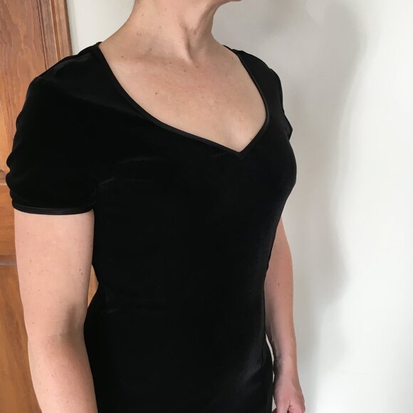 Sweetheart Neckline Black Velvet Dress Sz. 8 Connnected Apparel - Picture 2 of 6